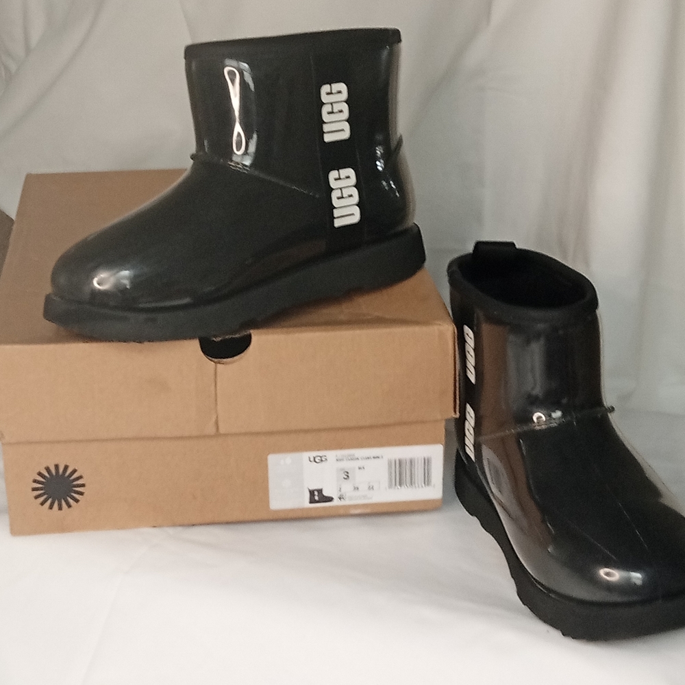 UGG Classic Clear Mini II